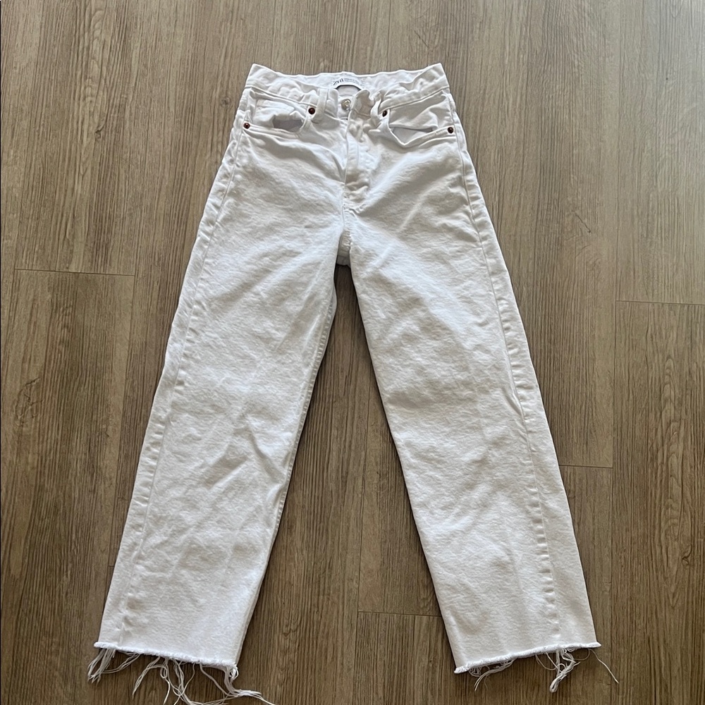 Zara Women's Off-White Straight Leg Jeans